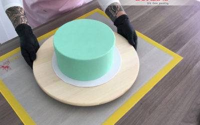 PASTA TOP SARACINO: Video Tutorial su come usarla per coprire una torta
